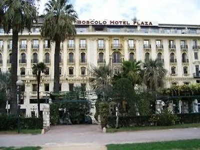 Plaza Ξενοδοχείο 4*